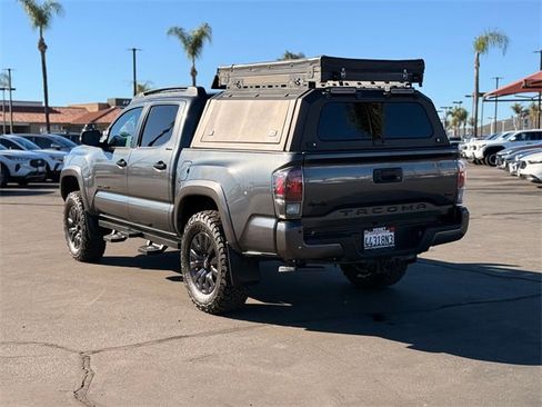 Used 2022 Toyota Tacoma Limited image 8
