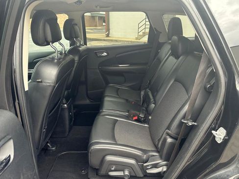 Used 2015 Dodge Journey Crossroad w/ Flexible Seating Group FWD image 9