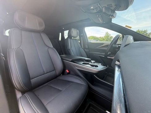 Used 2025 Cadillac Lyriq Luxury w/ LPO, Floor Liner Package AWD/4WD image 32