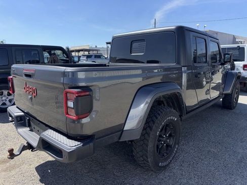 Used 2021 Jeep Gladiator Willys AWD/4WD image 5