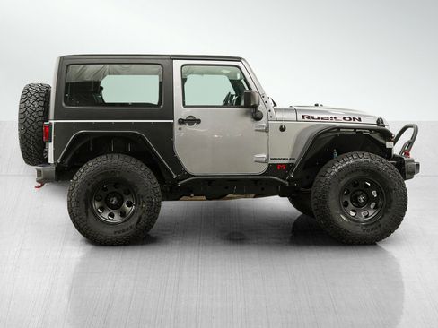 Used 2017 Jeep Wrangler Rubicon AWD/4WD image 6