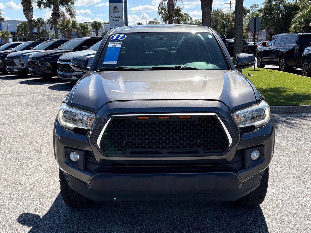 Used 2017 Toyota Tacoma TRD Off-Road RWD image 3