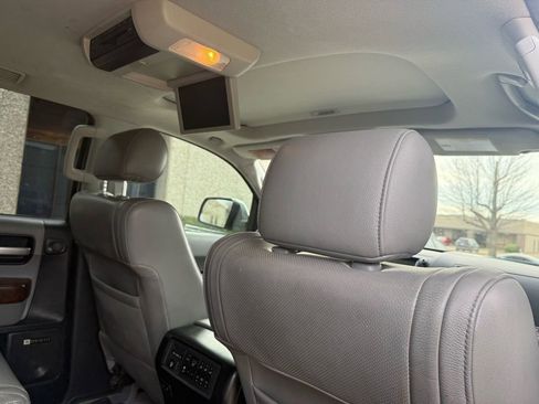 Used 2010 Toyota Sequoia Platinum image 19
