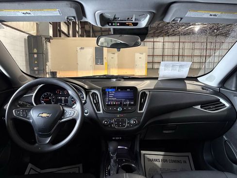 Used 2024 Chevrolet Malibu LT image 24