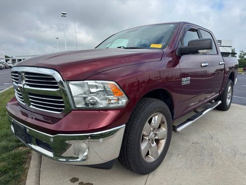 Used 2017 RAM 1500 Big Horn AWD/4WD image 3