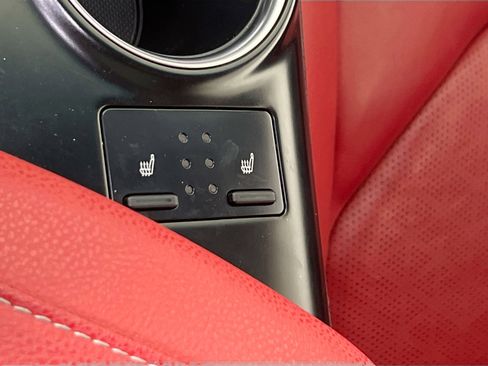 Used 2018 Toyota Camry XSE image 19