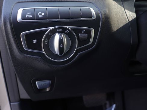 Used 2019 Mercedes-Benz GLC 300 4MATIC Coupe image 22