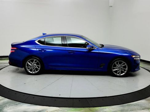 Used 2022 Genesis G70 2.0T image 4