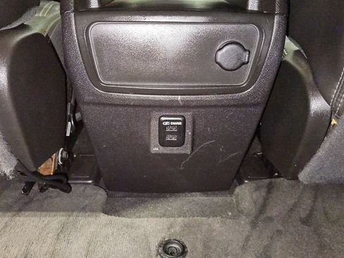 Used 2016 GMC Acadia SLT AWD/4WD image 36