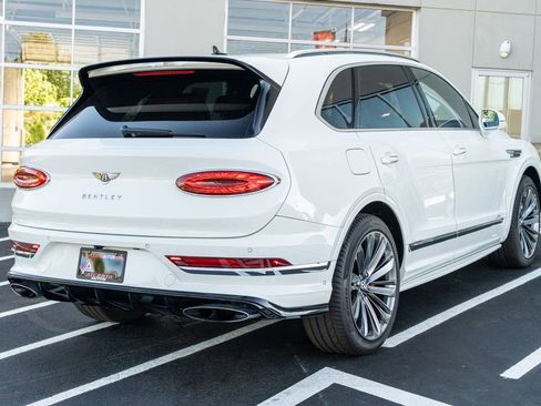 Used 2021 Bentley Bentayga Speed AWD/4WD image 14
