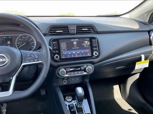 New 2025 Nissan Versa SR image 4