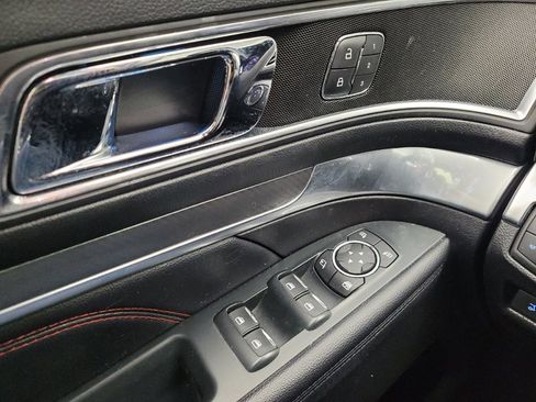 Used 2018 Ford Explorer Sport w/ Equipment Group 401A AWD/4WD image 27