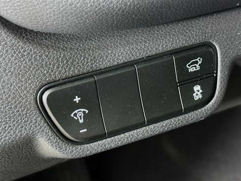 Used 2024 Kia Seltos SX w/ SX Sunroof Package image 9