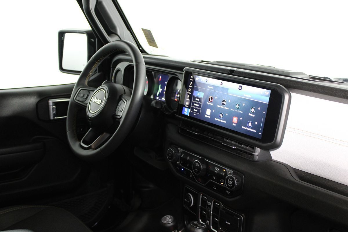 Used 2024 Jeep Wrangler Unlimited w/ Convenience Group AWD/4WD image 10