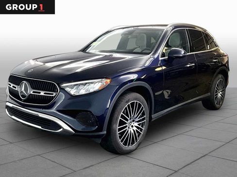 Used 2024 Mercedes-Benz GLC 300 4MATIC image 1