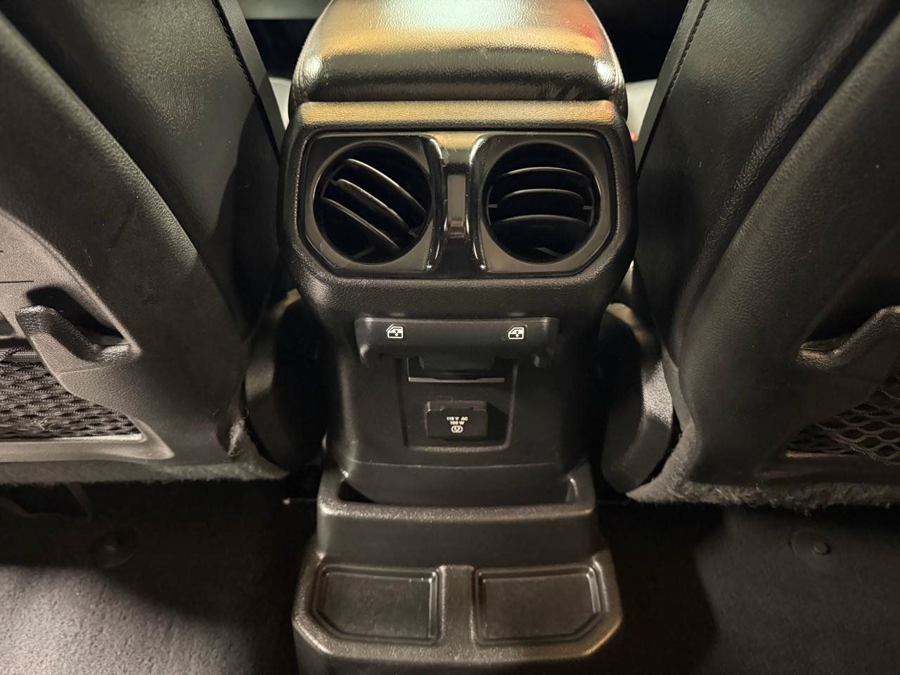 Used 2019 Jeep Wrangler Unlimited Rubicon AWD/4WD image 22