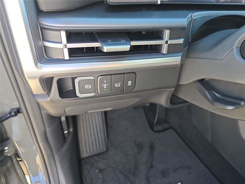 New 2026 Hyundai Santa Fe SE image 12