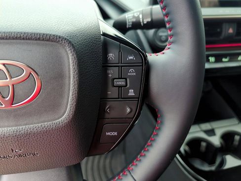 Used 2026 Toyota Prius Plug-In Hybrid image 20