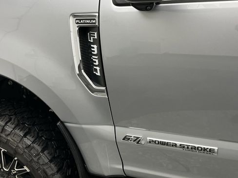 Used 2022 Ford F350 Platinum image 36