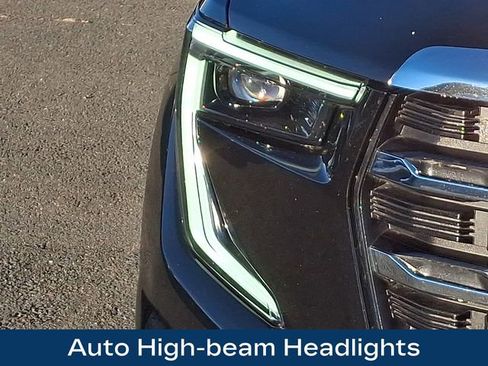 Used 2025 GMC Acadia Elevation image 12