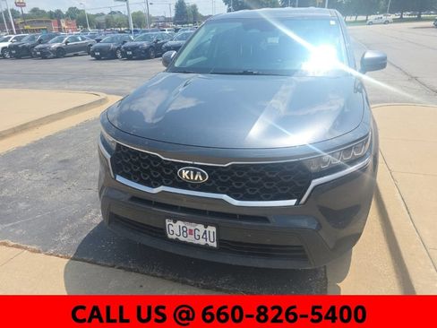 Used 2021 Kia Sorento LX AWD/4WD image 2