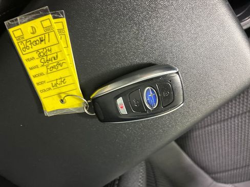 Used 2024 Subaru Forester Premium image 38