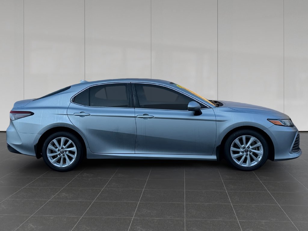 Used 2022 Toyota Camry LE FWD image 7