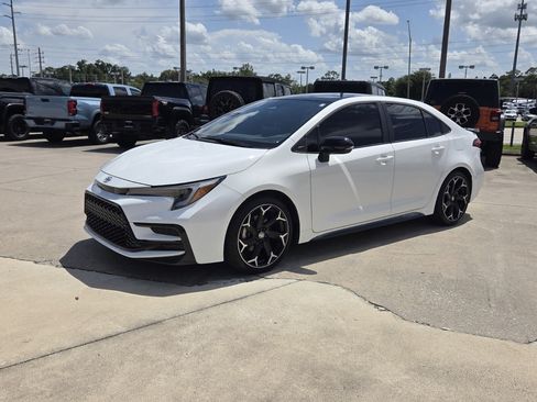 Certified 2025 Toyota Corolla FX w/ Convenience Package FWD image 3