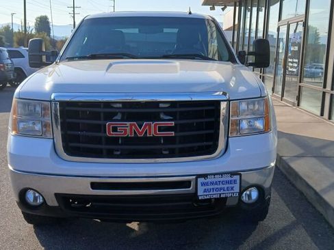Used 2010 GMC Sierra 2500 SLT image 3