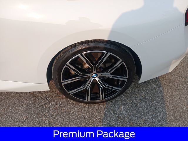 Used 2023 BMW 230i Coupe w/ Premium Package RWD image 5