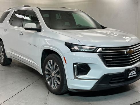 Used 2023 Chevrolet Traverse Premier AWD/4WD image 7