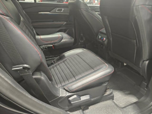 Certified 2025 Ford Explorer ST-Line w/ Premium Package AWD/4WD image 22