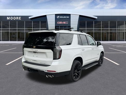 Used 2025 Chevrolet Tahoe Premier AWD/4WD image 3