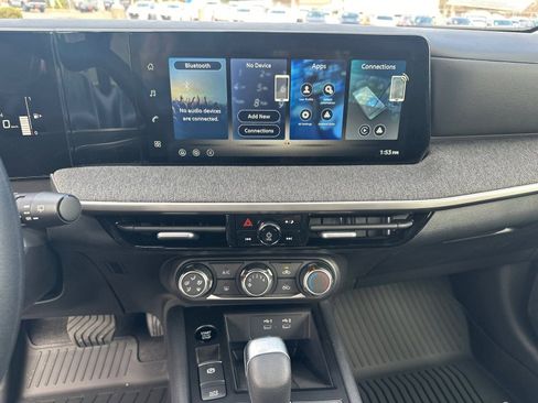 New 2026 Nissan Kicks S image 27