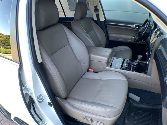 Used 2020 Lexus GX 460 Premium w/ Premium Package AWD/4WD image 26