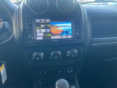Used 2015 Jeep Patriot High Altitude AWD/4WD image 16