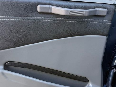 Used 2023 Chevrolet Express 2500 image 27