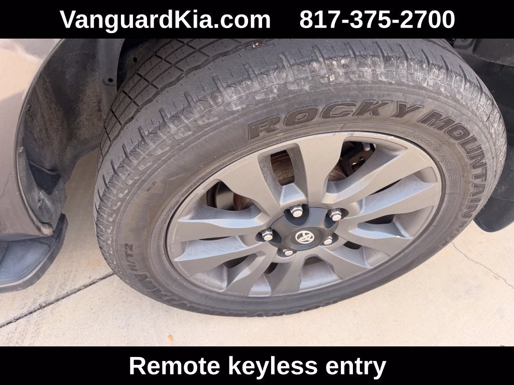 Used 2015 Toyota Sequoia Limited AWD/4WD image 9