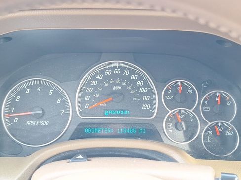 Used 2002 GMC Envoy SLT image 8