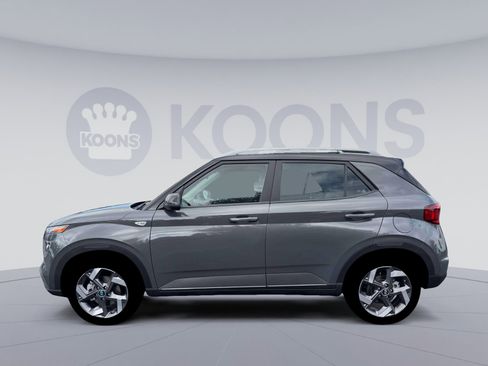 New 2026 Hyundai Venue SEL FWD image 4
