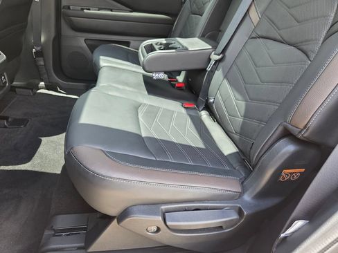 Used 2025 Nissan Pathfinder Platinum w/ Cargo Package FWD image 23