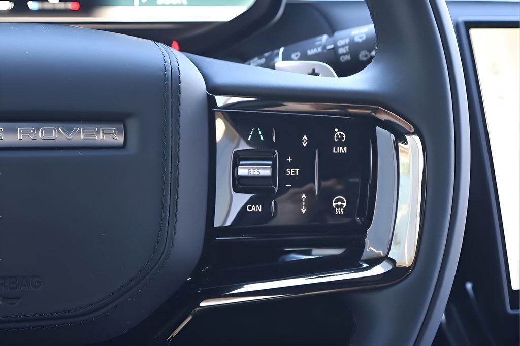 New 2026 Land Rover Range Rover Sport Dynamic SE AWD/4WD image 18