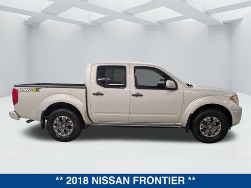 Used 2018 Nissan Frontier PRO-4X image 3