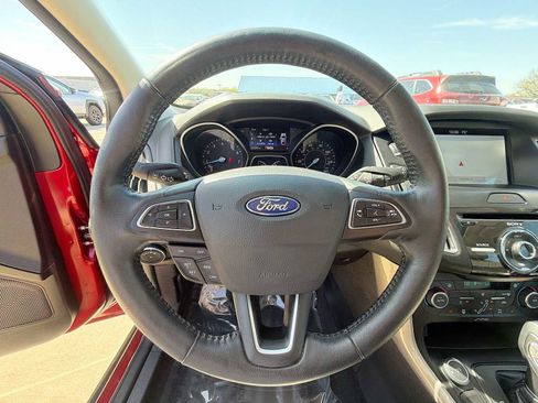 Used 2017 Ford Focus Titanium w/ Titanium Technology Package image 20