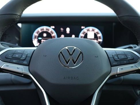 New 2026 Volkswagen Tiguan SE R-Line image 11