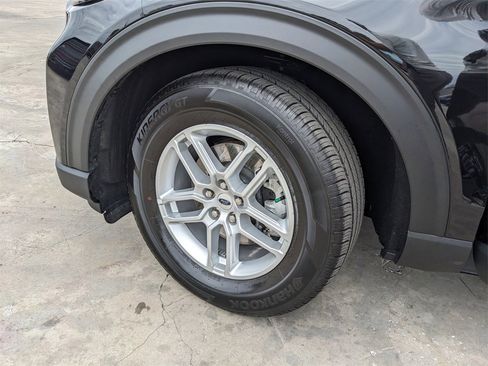 Used 2025 Ford Explorer Active image 37