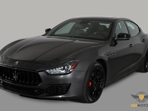 Used 2020 Maserati Ghibli image 3