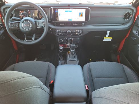 New 2025 Jeep Gladiator Rubicon w/ Convenience Group image 20