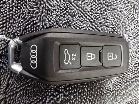 New 2025 Audi Q5 Prestige image 33