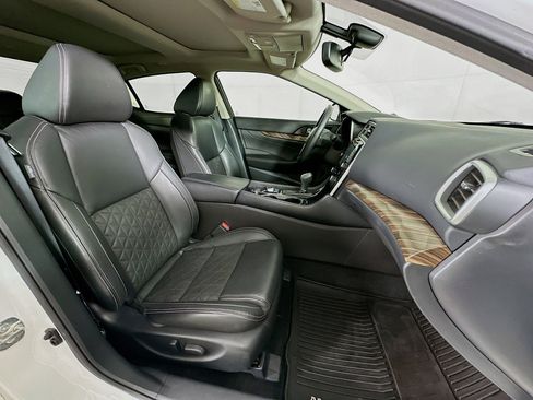 Used 2018 Nissan Maxima Platinum image 31